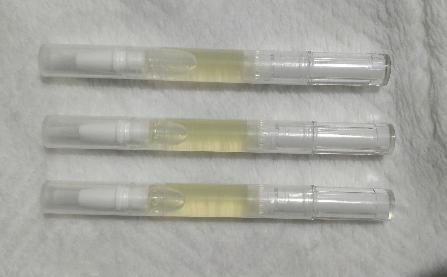 Black Coconut Cuticle Oil Pen